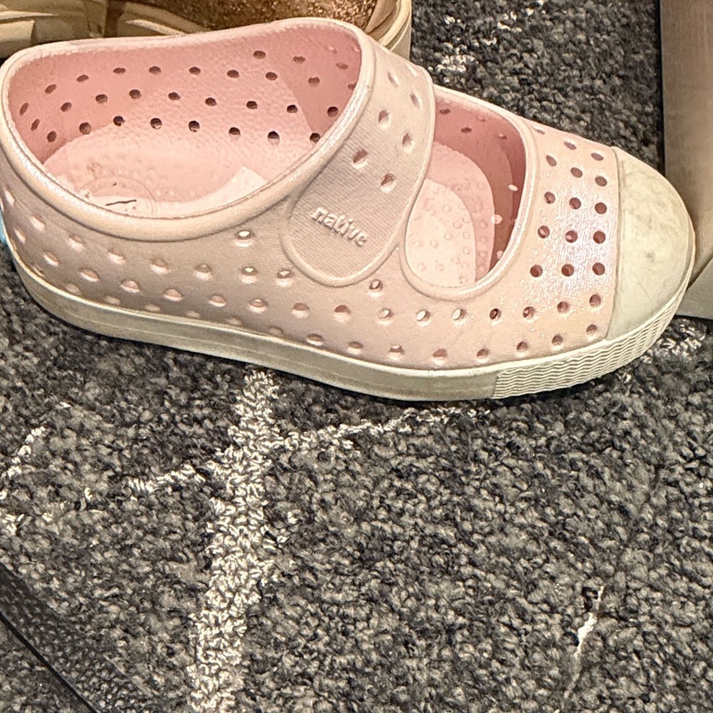 Native Kids Pink Perforated Sneakers